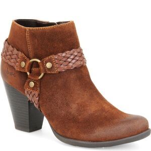 Born BOC Lacey Chocolate Suede Ankle Boot 9.5